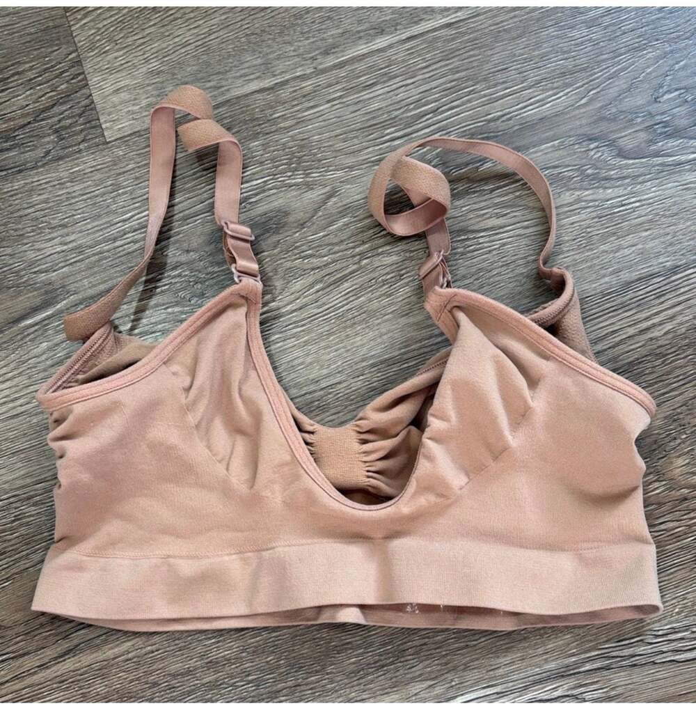 SKIMS Seamless Sculpt Bralette in Clay - Picture 2 of 5